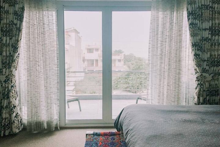 Room 35 of 64