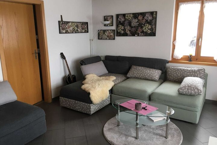 Room 6 of 25