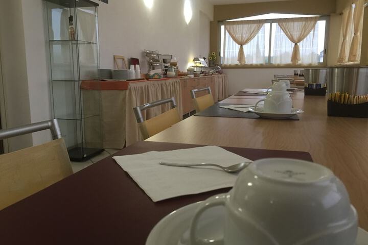 Breakfast/Coffee Service 27 of 55