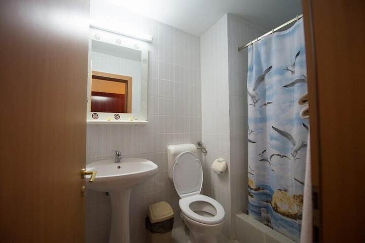 Room 20 of 32