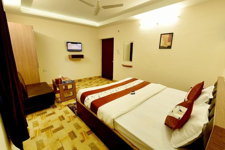 Room 13 of 34