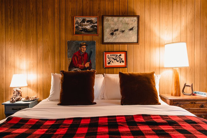 Room 16 of 74