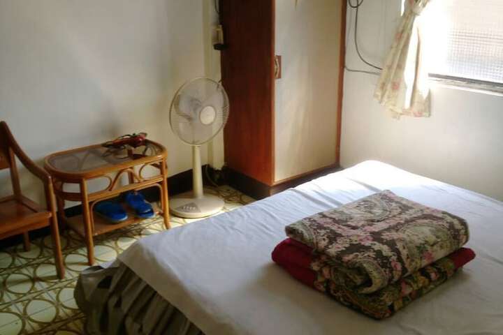 Room 9 of 22