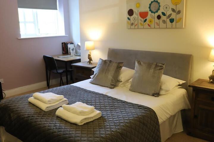 Room 2 of 17