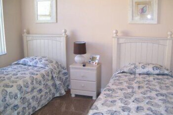 Room 35 of 46