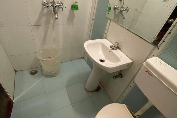 Room 12 of 14
