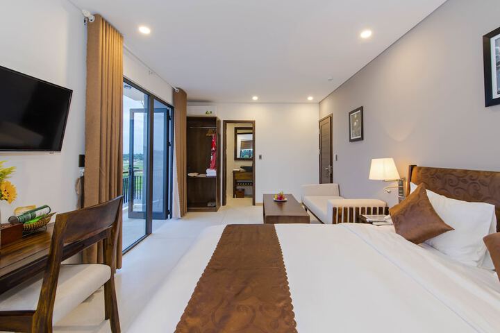 Room 8 of 63