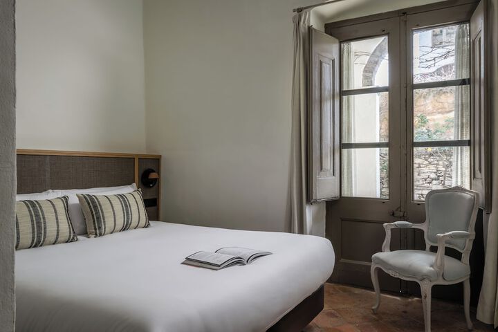 Room 15 of 36