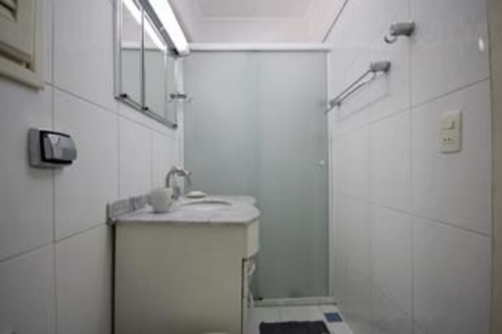 Room 7 of 62