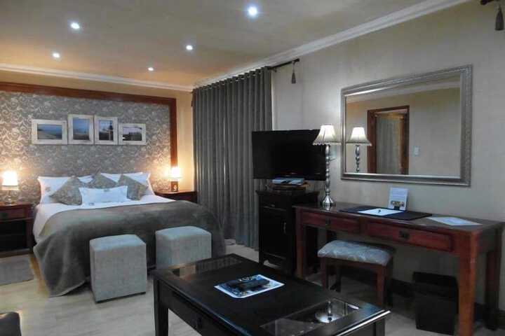 Room 8 of 32