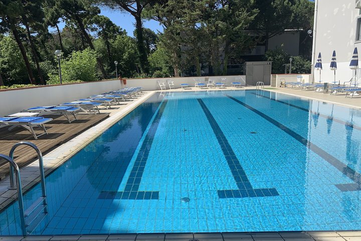 Pool 119 of 154