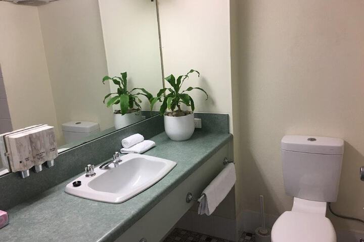 Room 16 of 29
