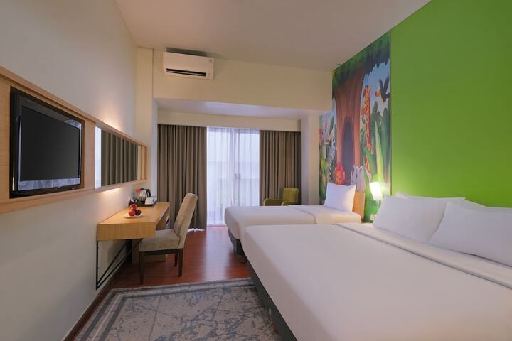 Room 4 of 30