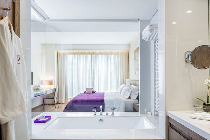 Room 16 of 47