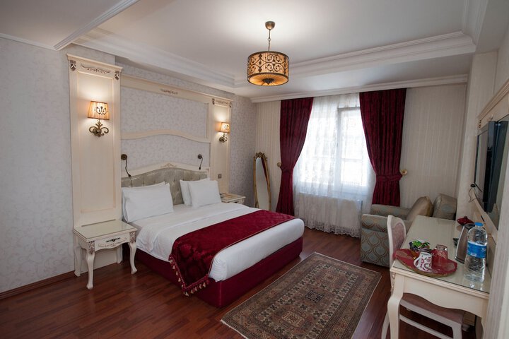 Room 6 of 53