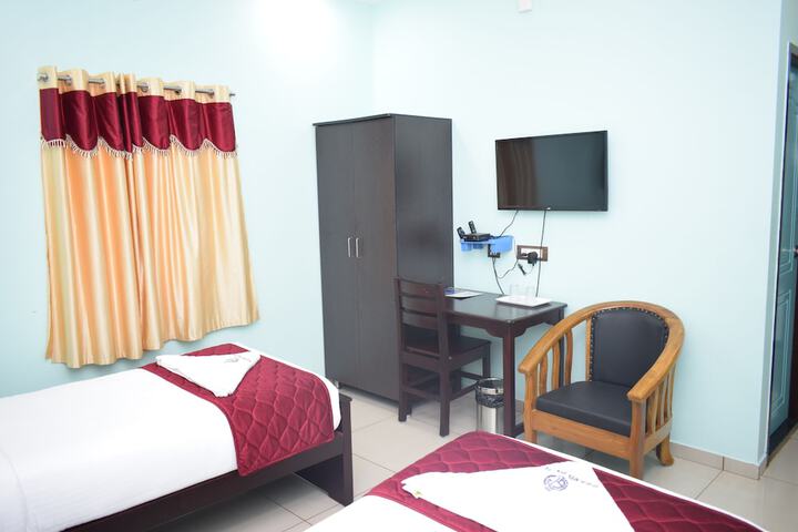 Room 15 of 33