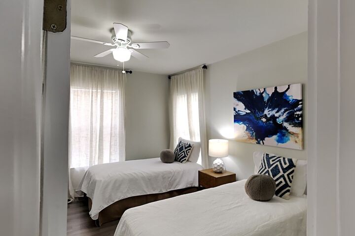 Room 16 of 21