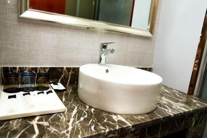 Tianya Weijing Hotel