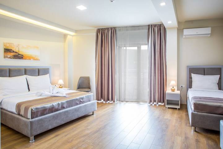 Room 16 of 43