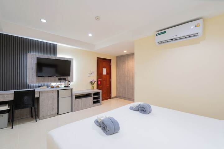 Room 30 of 63