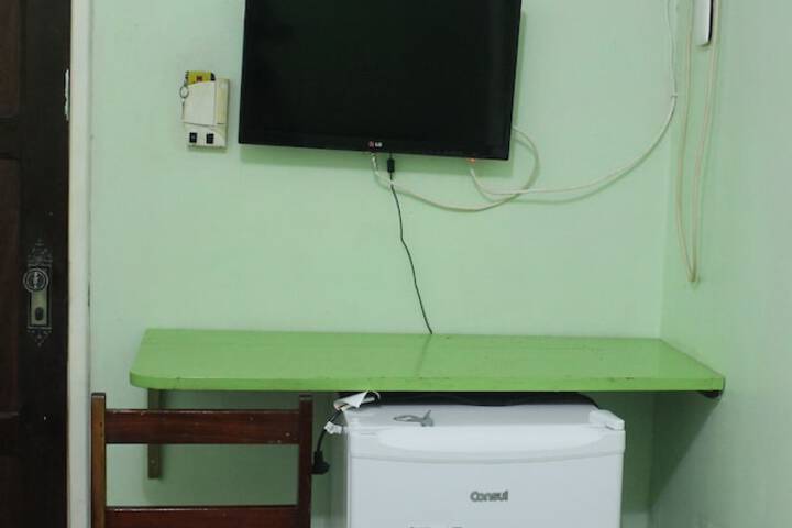 Room 12 of 34