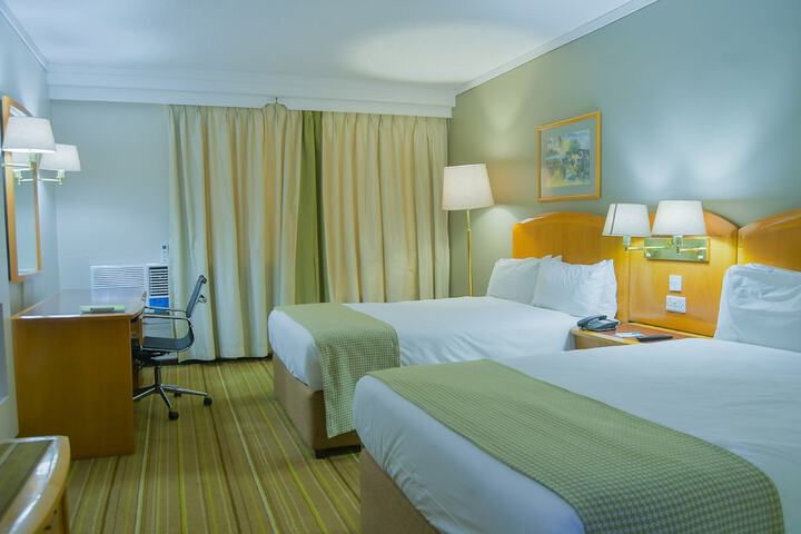 Room 26 of 128