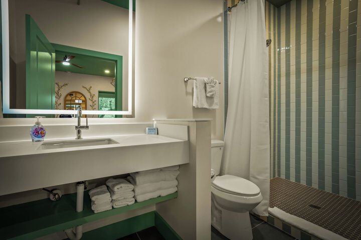 Room 47 of 111