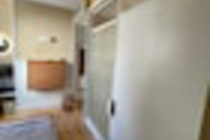 Room 146 of 171