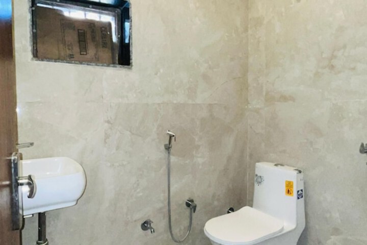 Room 5 of 14