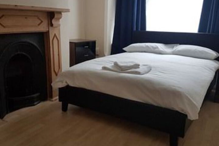 Room 15 of 18