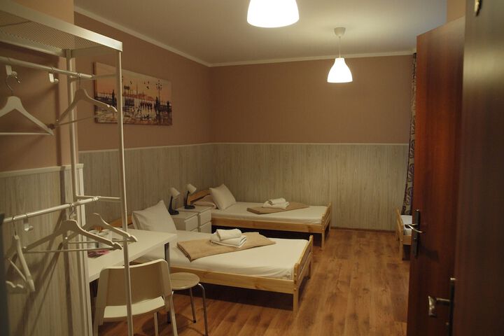 Room 35 of 69