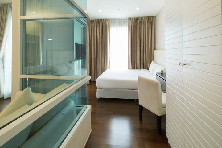 Room 5 of 22