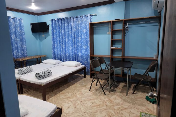 Room 6 of 19