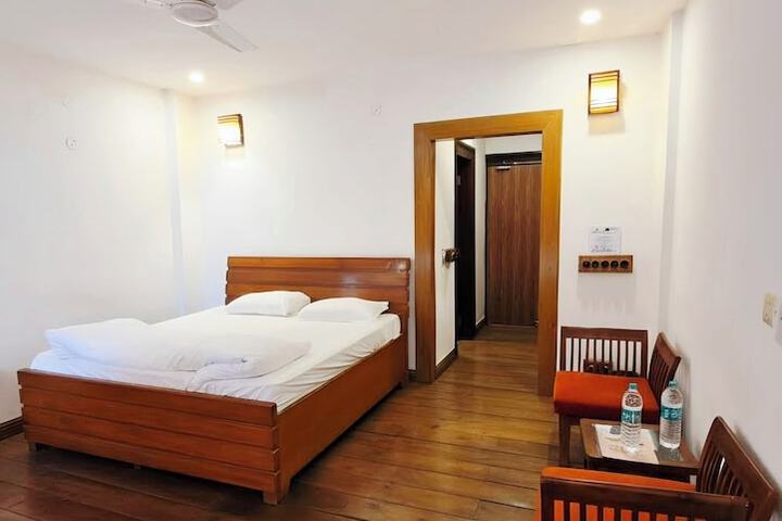 Room 62 of 181