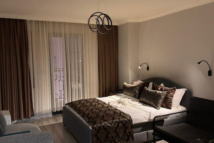 Room 17 of 25