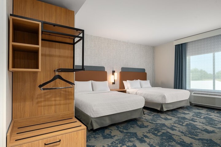 Room 13 of 37