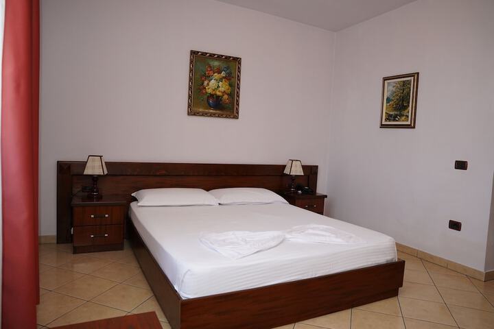 Room 7 of 22