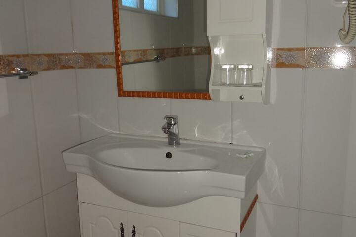 Room 16 of 31