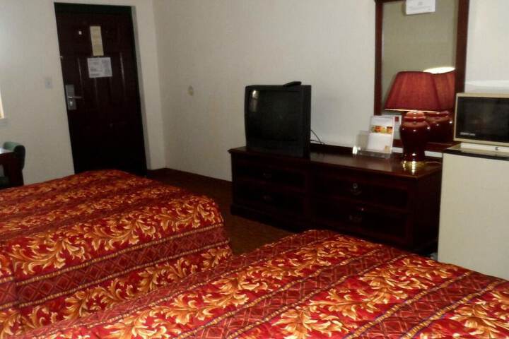 Room 8 of 27