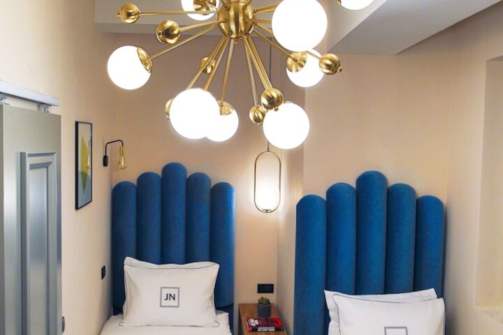 Room 15 of 50