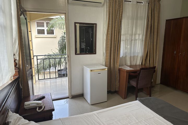 Room 13 of 14