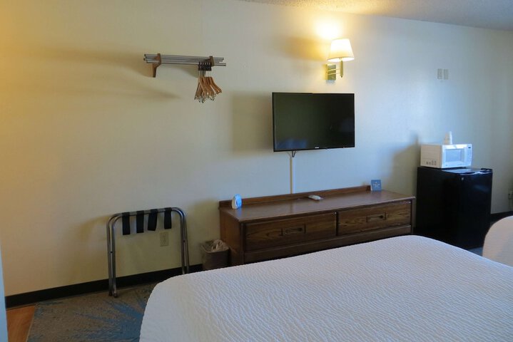 Room 9 of 60