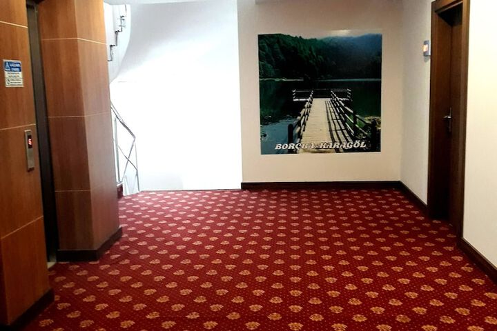 Ballroom/Hall 25 of 29