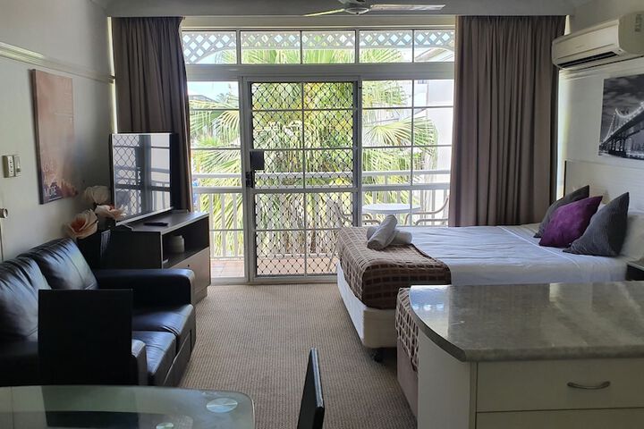 Room 28 of 66