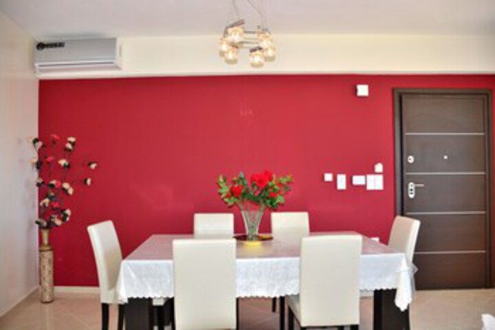 Room 9 of 29