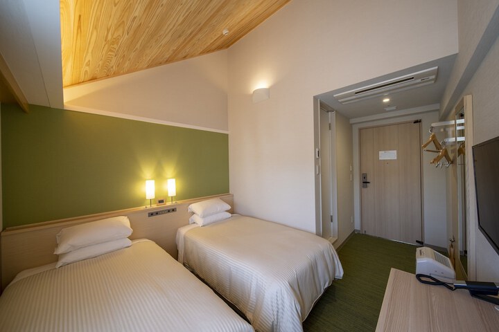 Room 15 of 91