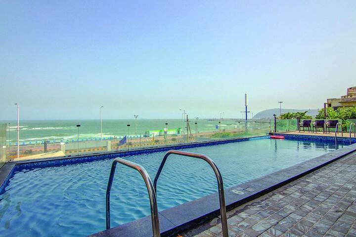 Pool 11 of 15