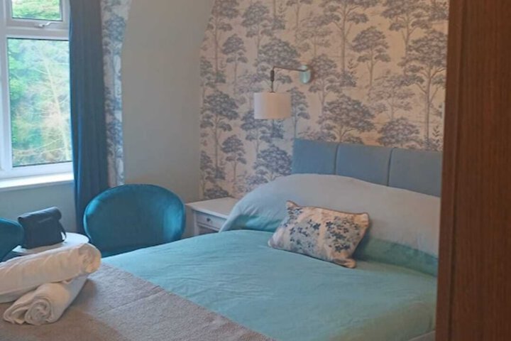Room 6 of 52