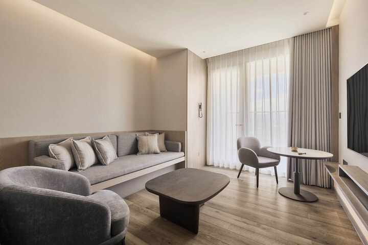 Room 26 of 62