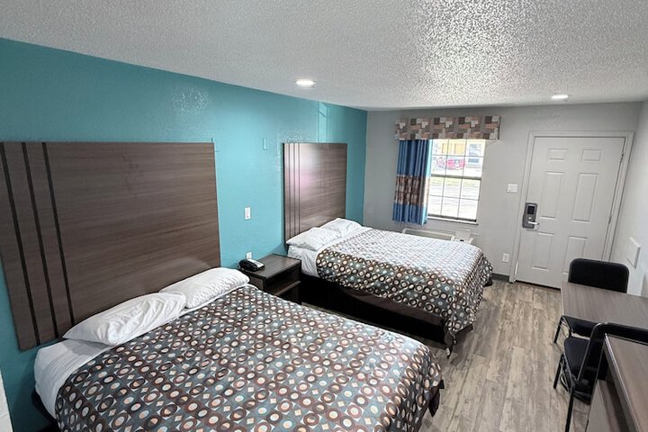Room 6 of 22